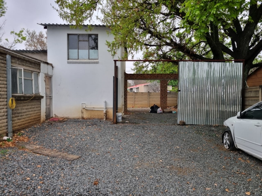 9 Bedroom Property for Sale in Brandwag Free State